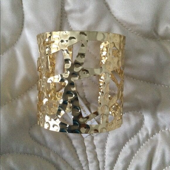 NWT Amrita Singh Bali Brass Gold tone bracelet - Picture 3 of 6